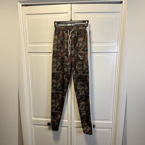 Vanquish Fitness Woodland Camo Jogger/Track Pants Size Womens Medium Multicolor